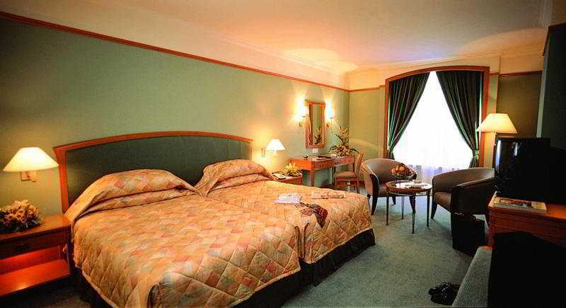 Mardhiyyah And 5* Shah Alam